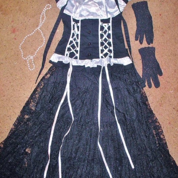 Size 6 Pirate or wench Halloween Costume lot - Picture 5 of 6